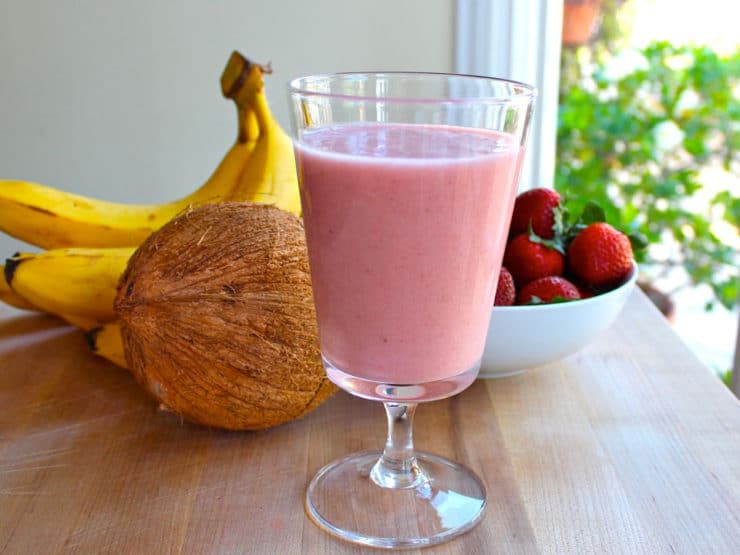 https://toriavey.com/images/2011/10/Coconut-Water-Smoothie.jpg